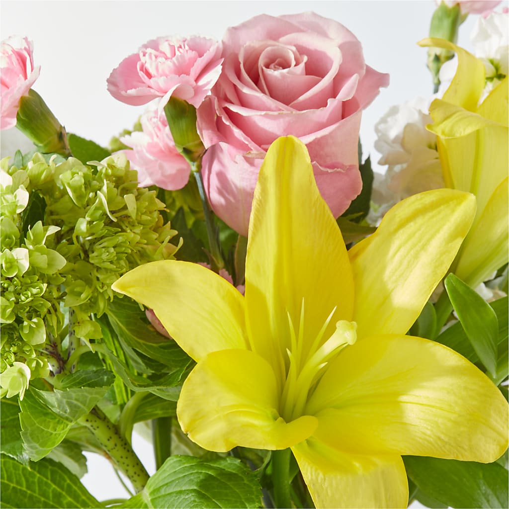 Garden Delight Bouquet –  Knaup Floral Inc, Cape Girardeau MO