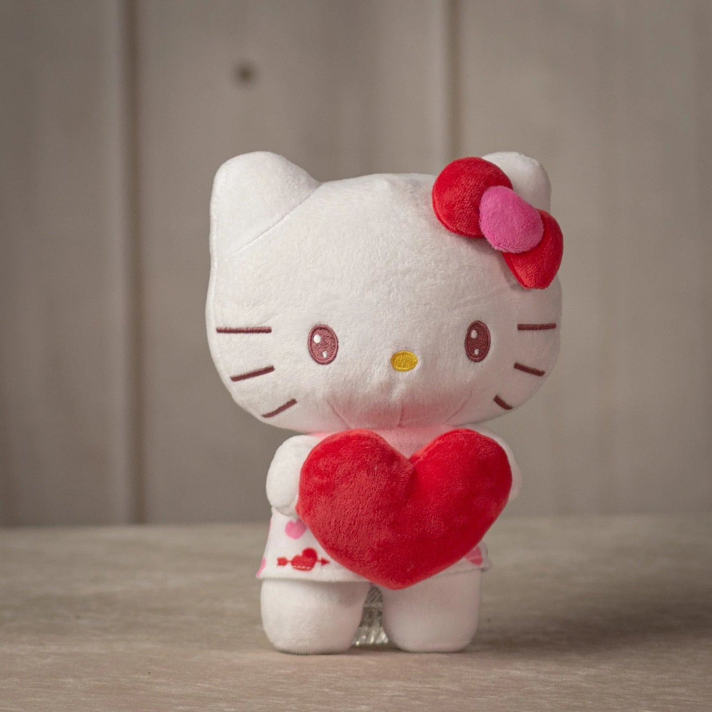 Hello Kitty 9" Hold My Heart Plush