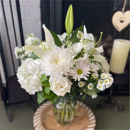 Classic Ivory – A Florist Original –  Knaup Floral Inc, Cape Girardeau MO