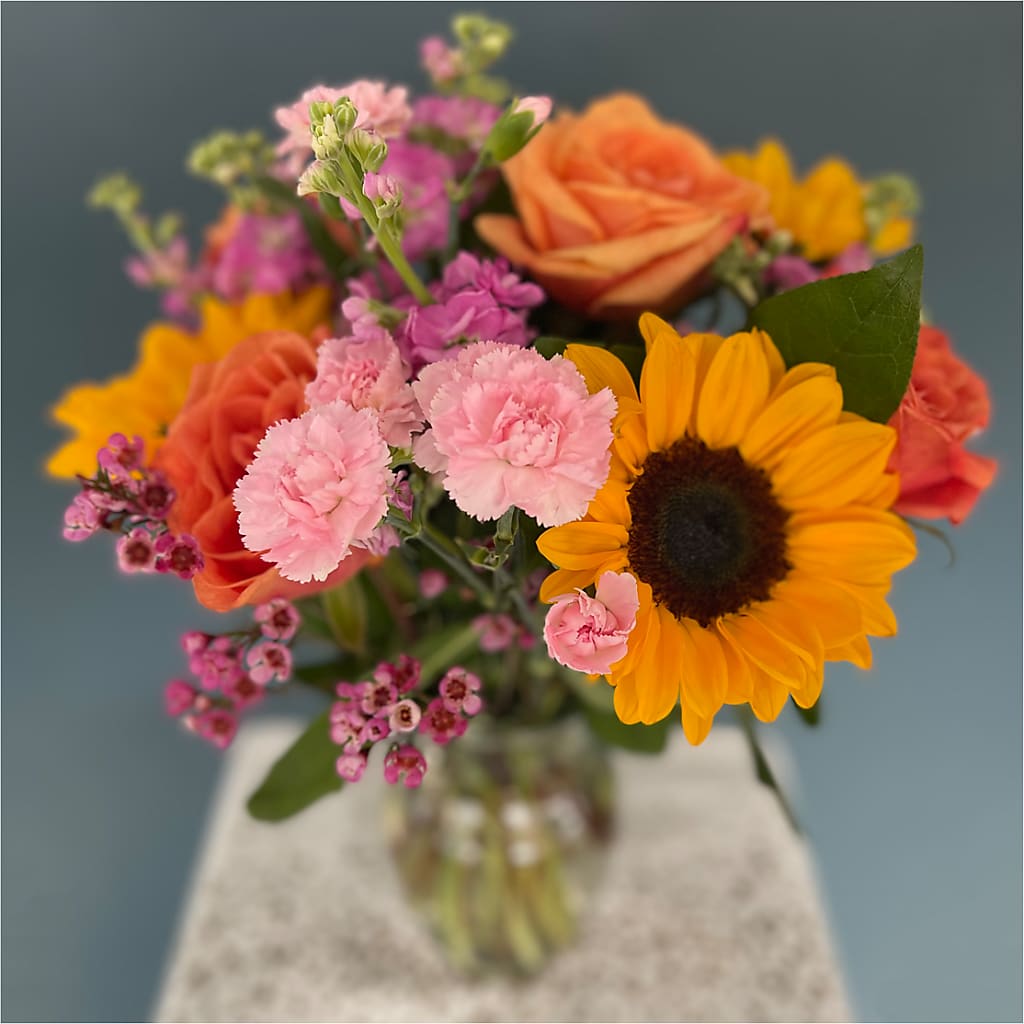 Yellow Brick Road Bouquet –  Knaup Floral Inc, Cape Girardeau MO